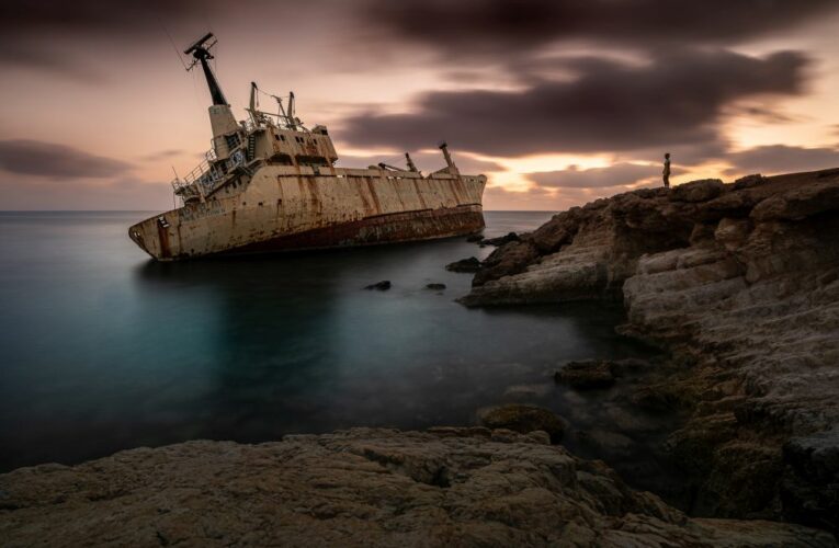 Vítězem čtvrtého ročníku fotografické části cestovatelské soutěže Hanzelky a Zikmunda se stal snímek vraku lodi