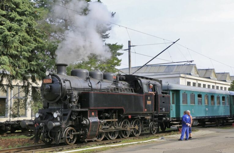 Parním vlakem do Pohádkového lesa